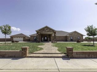 113 Colonial Estates Pkwy, Clovis, NM 88101