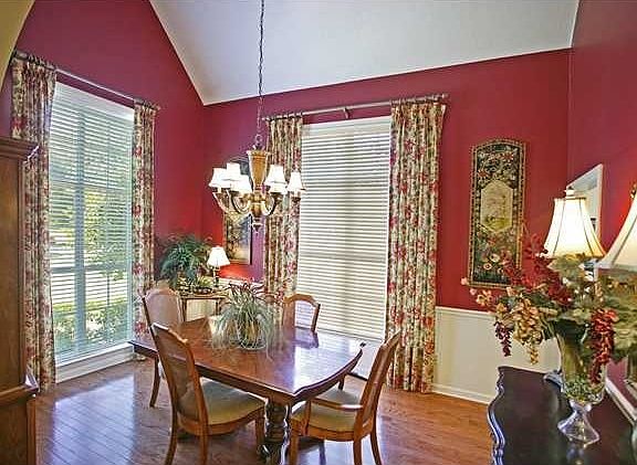 4th image of 12275 Fox Lair Dr