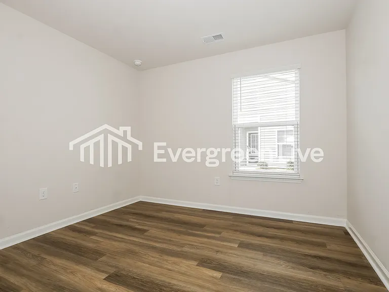 2247 Courtina Way — Photo 11
