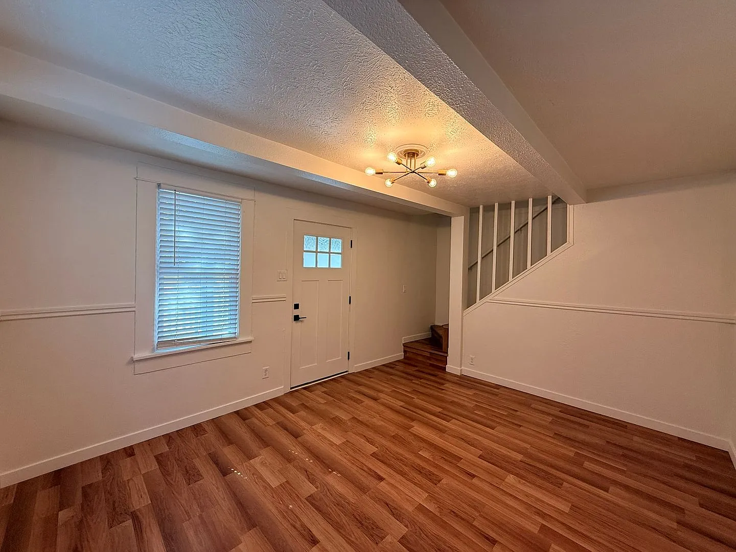 Charming River Road Two Bedroom! — Photo 3