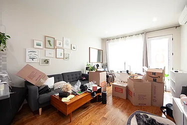 Rented by R New York