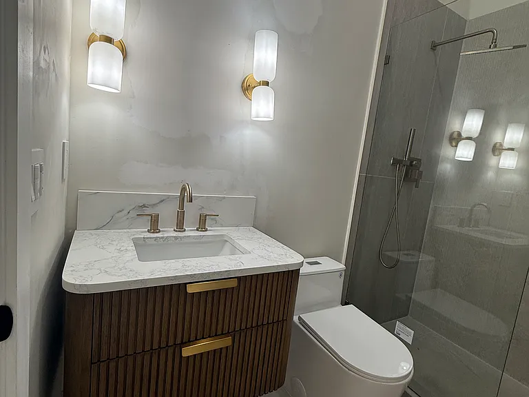 7849 Brighton Ave — Photo 6