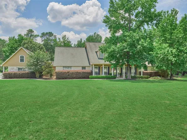 37823 Clubhouse Ln, Magnolia, TX 77355