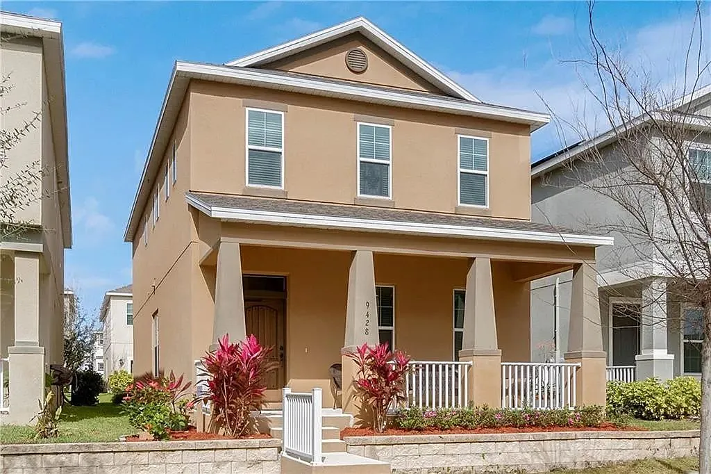 3 bed, 2.0 bath, 1829 sqft, $2,600 — Photo 1
