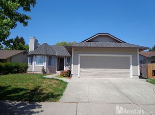 2015 Lazzini Ave, Santa Rosa, CA 95407
