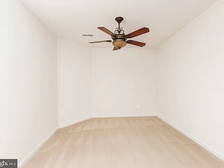 43698 Chicacoan Creek Sq — Photo 16