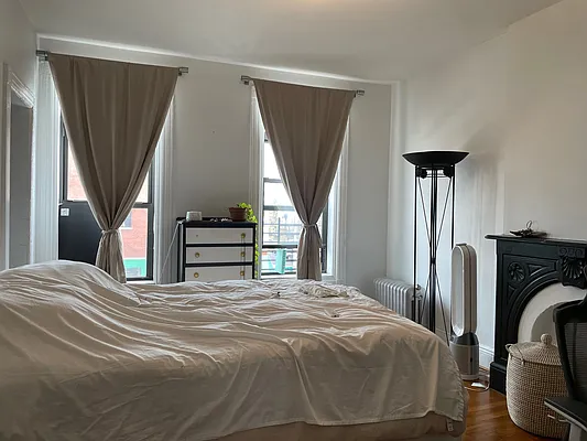 Rented by Compass | media 26