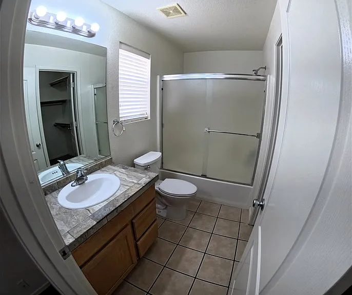 1675 E Segovia Way — Photo 12