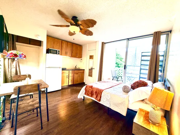 249 Kapili St APT 301B, Honolulu, HI 96815