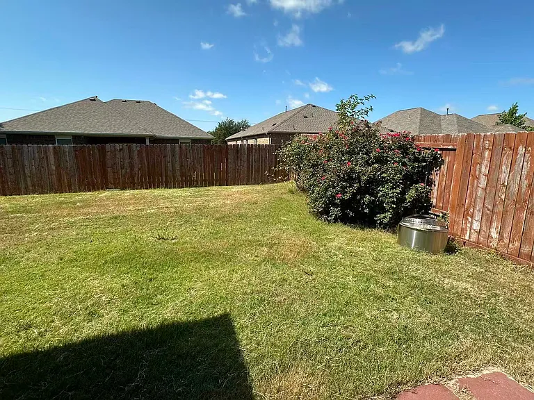 433 Winchester Dr — Photo 17