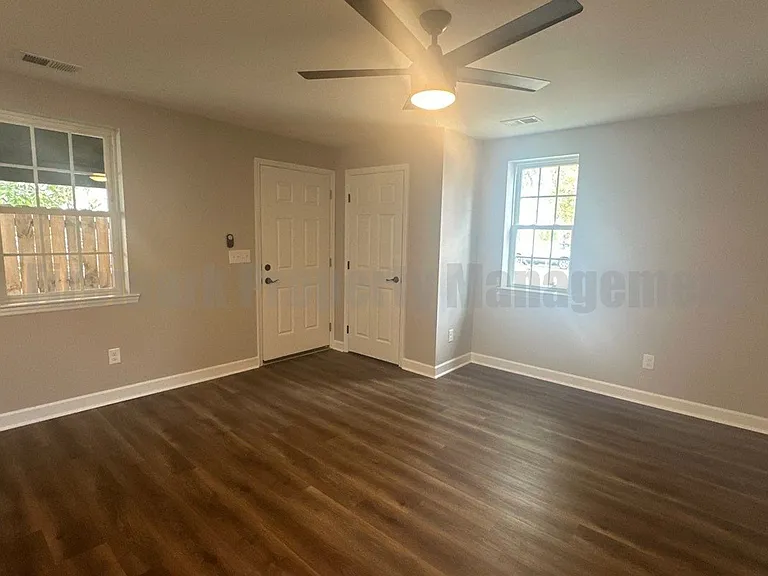 1225 6th Ave N #A — Photo 11