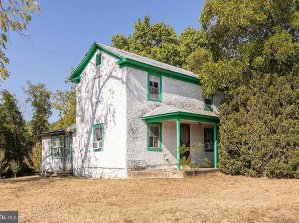 23 Guard Rd, Middletown, VA 22645