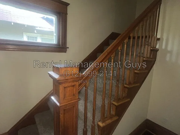 1914 Russell Ave N — Photo 4