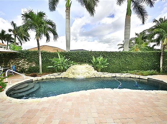 3rd image of 9873 Las Playas Ct