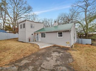 204 Shawnee Dr, East Stroudsburg, PA 18302