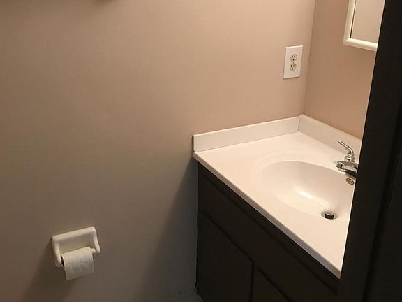 5th image of 248 Highmeadow Dr