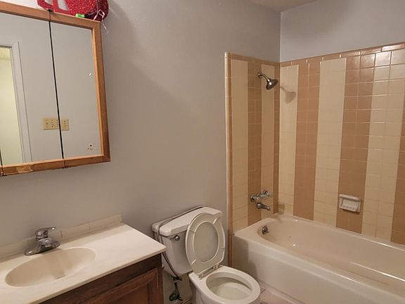 4th image of 3481 Chelsea Ln