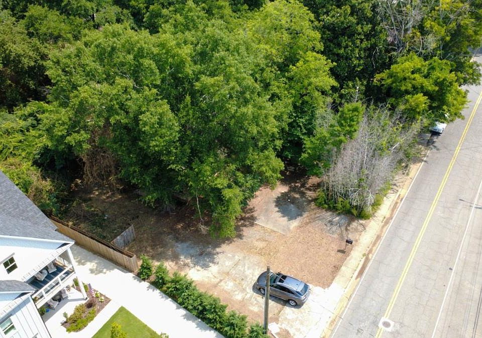 1st image of 1599 Roswell St SE