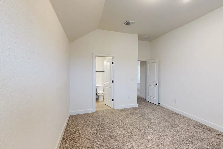 5 bed, 5.5 bath, 4132 sqft, $4,300 — Photo 4