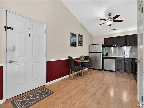 4th image of 1255 Creve Coeur Crossing Ln APT L