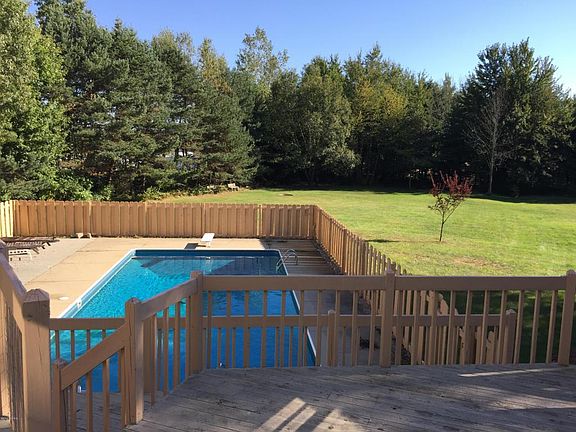 3rd image of 16166 Lake Michigan Dr