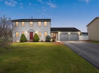 8311 Parker House Path, Cicero, NY 13039