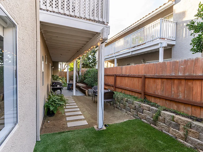 1304 Palomar Pl #1 — Photo 23