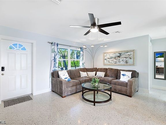 3rd image of 24544 Kingfish St