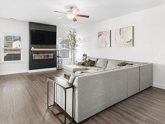 3rd image of 108 Franklins Walk