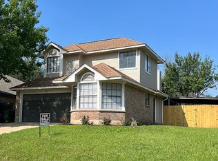 911 Clearwater Trl, Round Rock, TX 78664