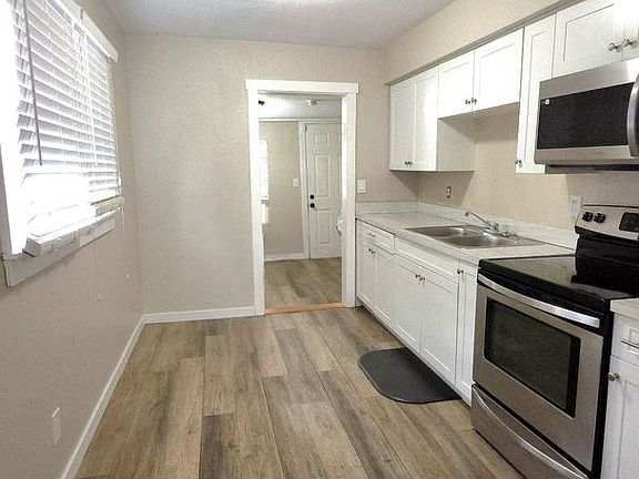 4th image of 3607 9th St E
