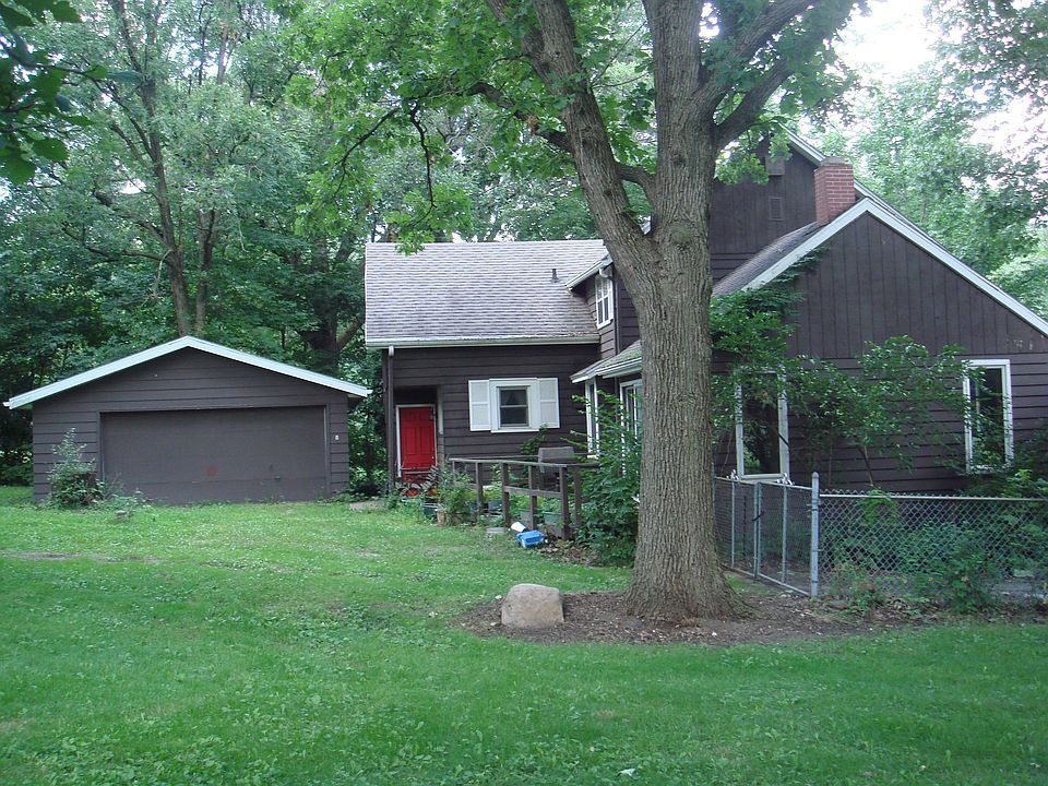2nd image of 258 W Francis Rd