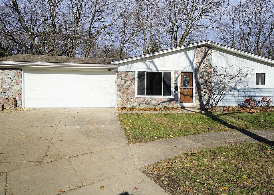 1st image of 805 Parkview Dr