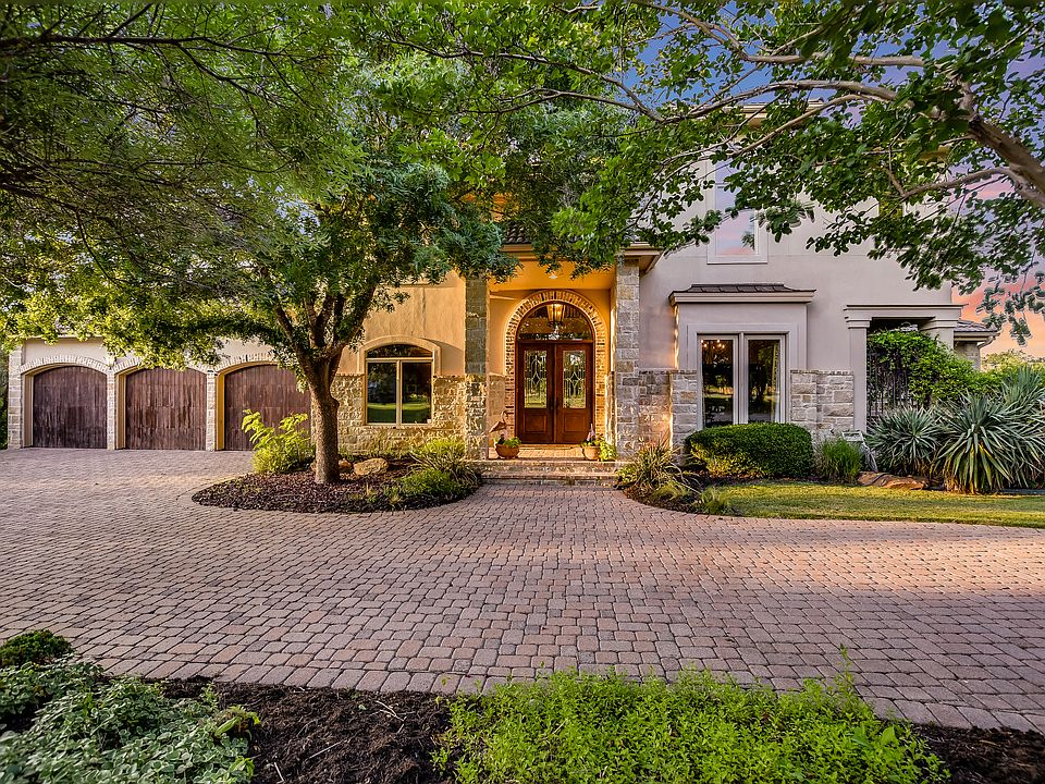 1st image of 705 Pecan Crossing Dr