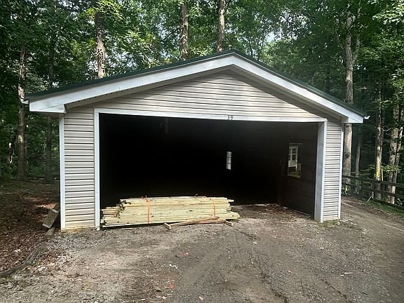 4th image of 839 Wooten Rd