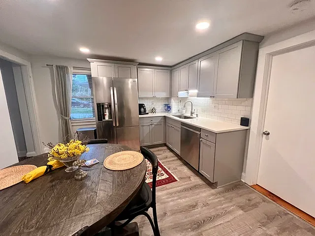 1 bed, 950 sqft, $1,950 — Photo 4