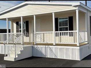 7 Center Dr, Nottingham, PA 19362