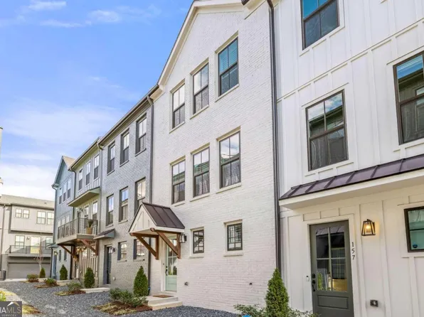 155 Chestnut Cir, Atlanta, GA 30342