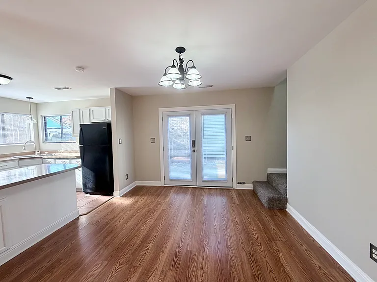 6517 Valene Ct — Photo 9
