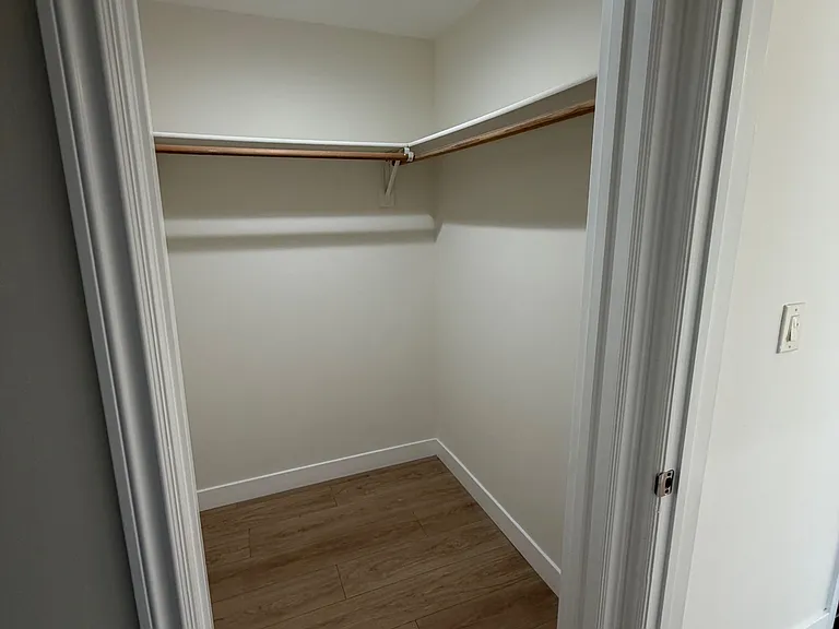 216 W Windsor Rd #105 — Photo 7
