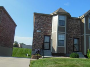 605 NE English Manor Dr APT D, Lees Summit, MO 64086