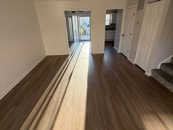3rd image of 1203 Castlehaven Ct
