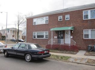 4772 195th St, Flushing, NY 11358
