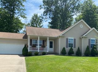 1085 Yorkshire Dr, Ravenna, OH 44266