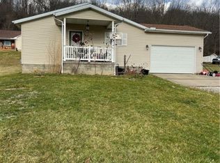 2215 Hilliard Dr, Midvale, OH 44653