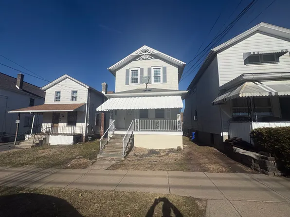 63 Courtright Ave, Bear Creek Township, PA 18702