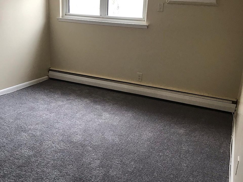 2nd image of 831 Cedar Ave APT M3
