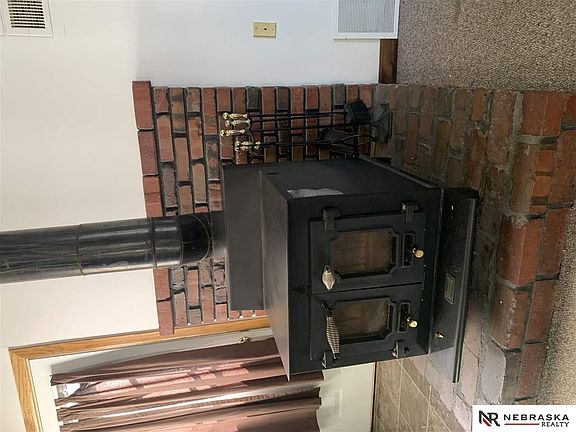 3rd image of 5735 Greenwood St