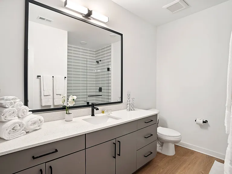 Solis Midtown — Photo 18