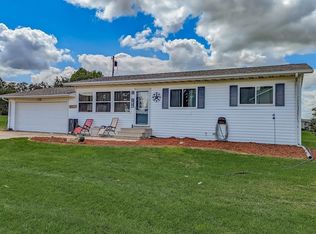 1206 Clayton St, Lake Park, IA 51347